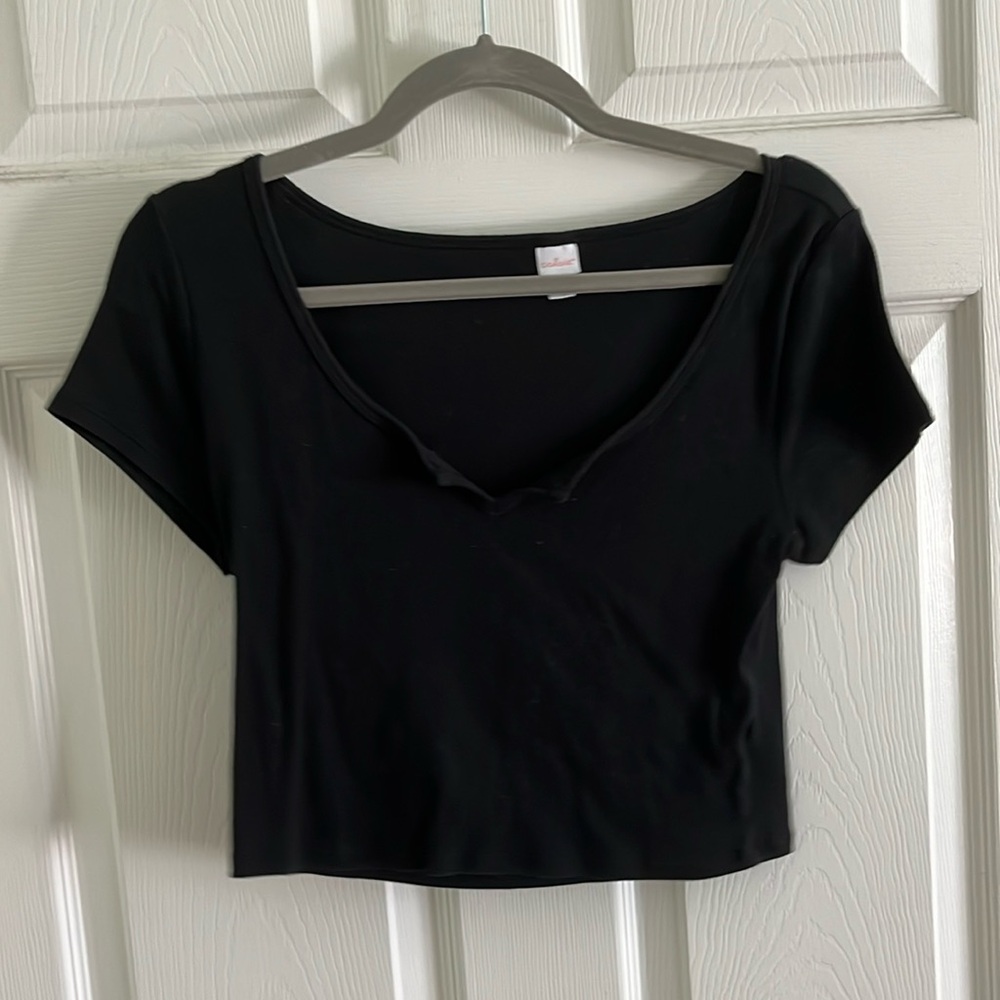 Black Cropped Top